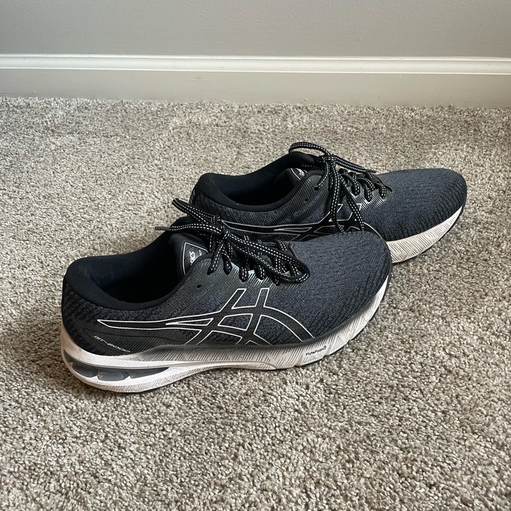 Asics GT 2000 Running Shoes